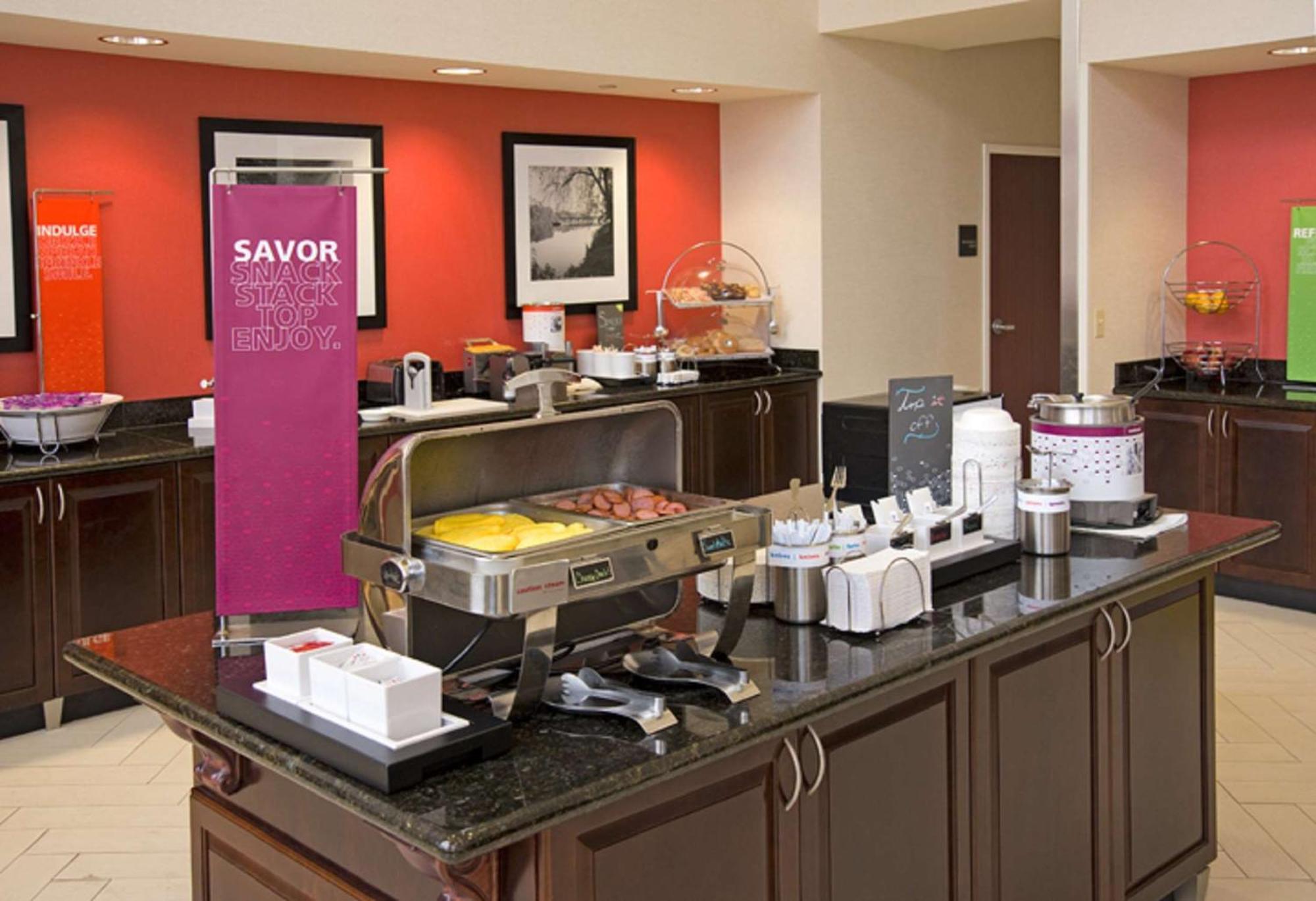Hampton Inn Schenectady Downtown Экстерьер фото