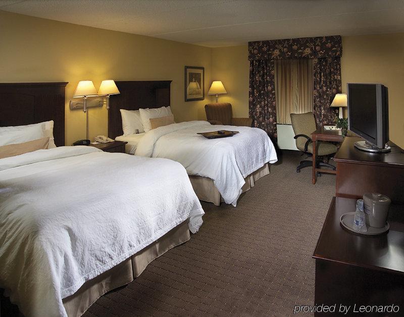 Hampton Inn Schenectady Downtown Номер фото